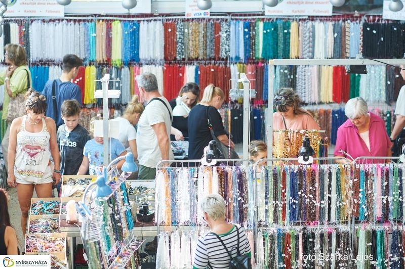 Ásványbörze Nyíregyházán - fotó Szarka Lajos
