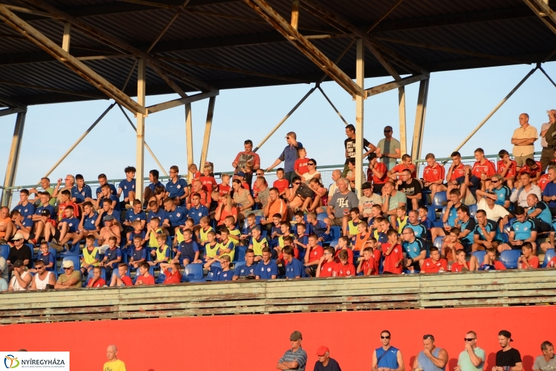 Szpari-Vasas labdarúgó mérkőzés - fotó Trifonov Éva