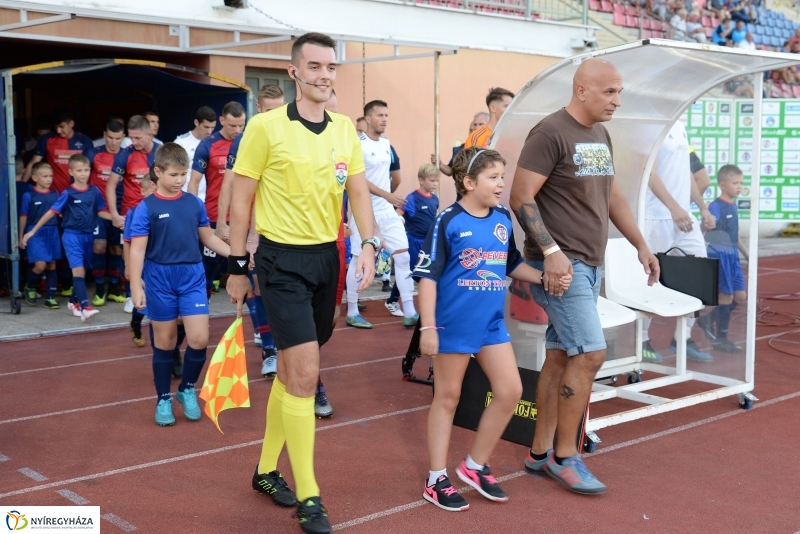 Szpari-Vasas labdarúgó mérkőzés - fotó Trifonov Éva