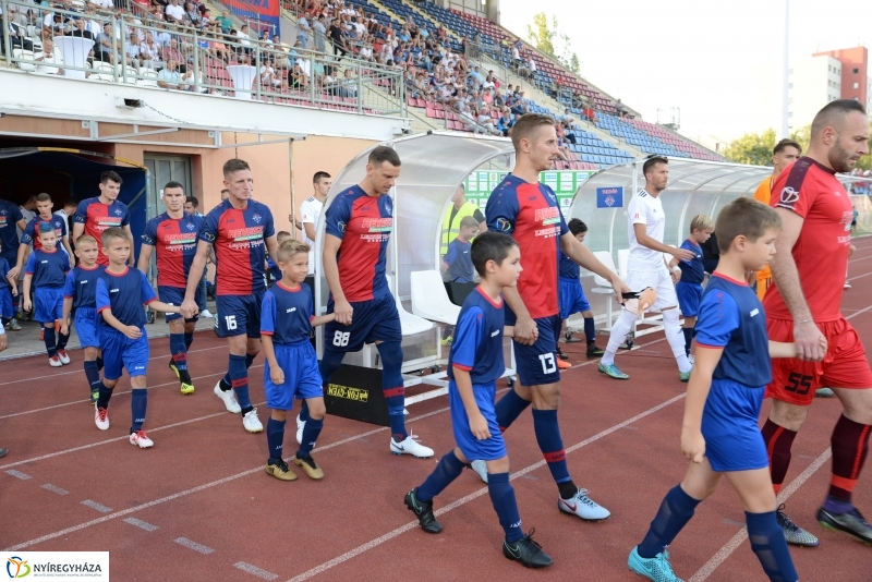 Szpari-Vasas labdarúgó mérkőzés - fotó Trifonov Éva