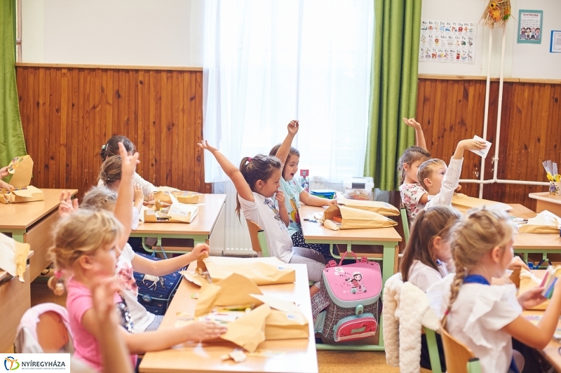 Tanévnyitó az evangélikus iskolában - fotó Szarka Lajos