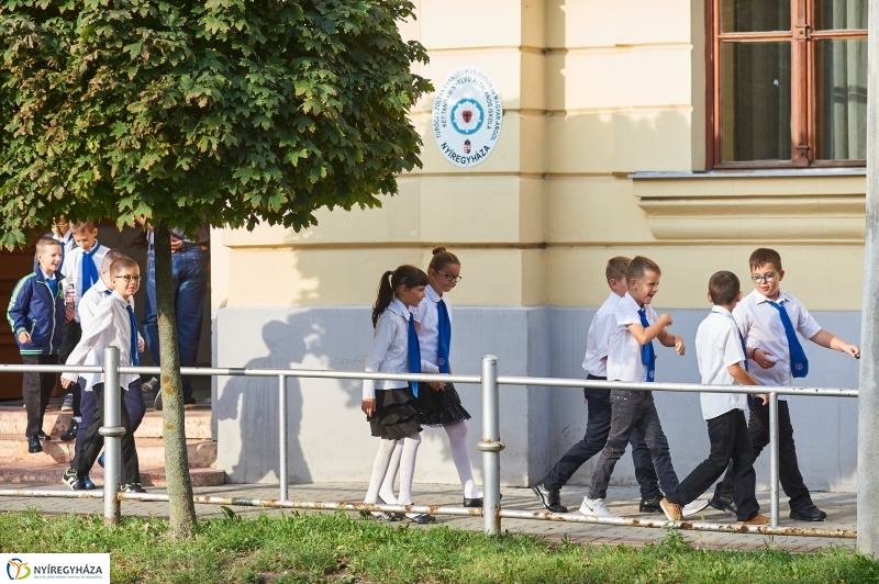 Tanévnyitó az evangélikus iskolában - fotó Szarka Lajos