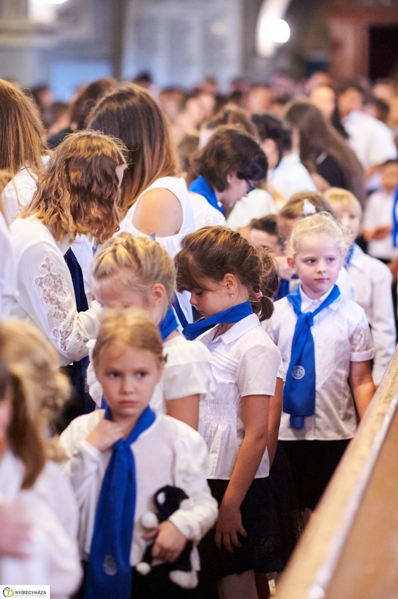 Tanévnyitó az evangélikus iskolában - fotó Szarka Lajos