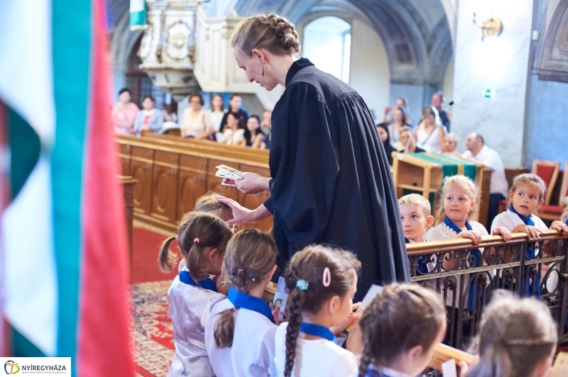 Tanévnyitó az evangélikus iskolában - fotó Szarka Lajos