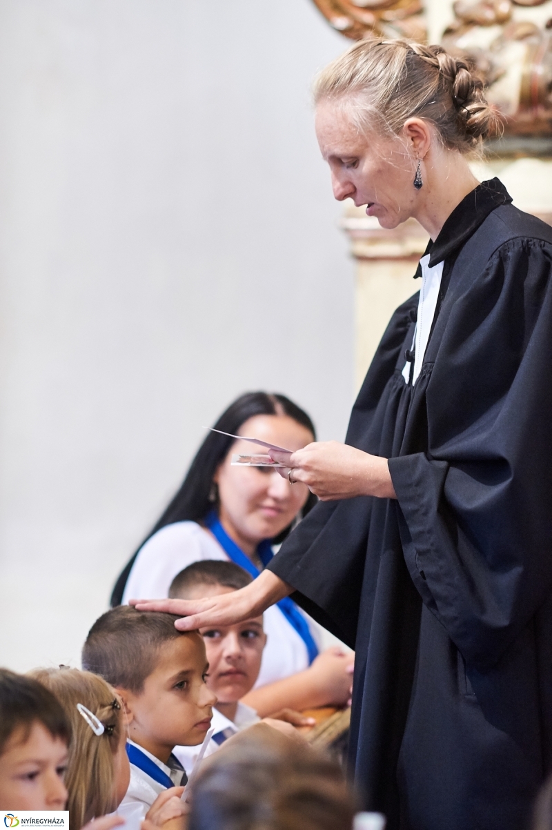 Tanévnyitó az evangélikus iskolában - fotó Szarka Lajos