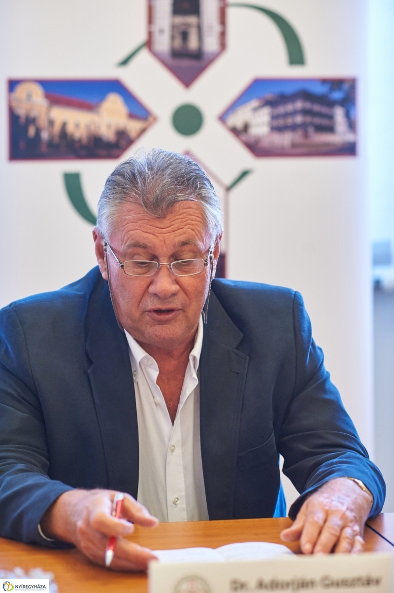 Marso adomány a kórháznak - fotó Szarka Lajos