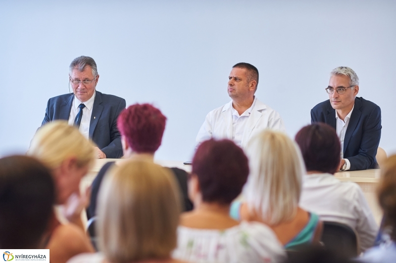 Diplomás ápolók - fotó Szarka Lajos