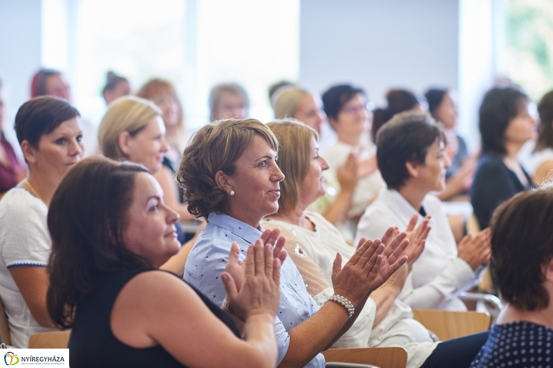 Diplomás ápolók - fotó Szarka Lajos