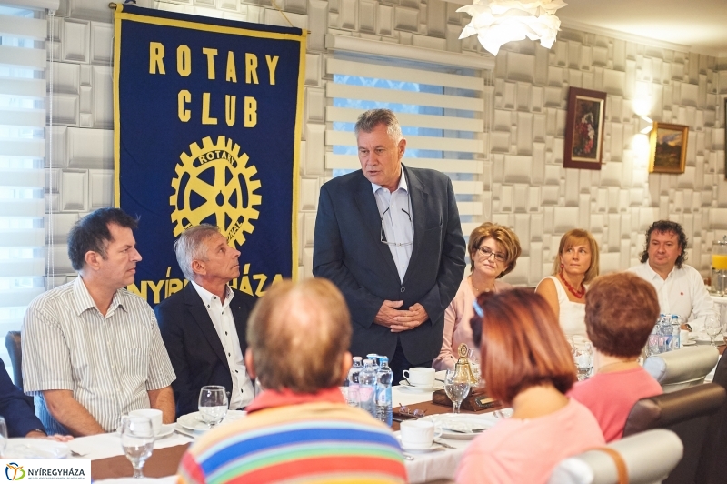Rotary adomány a kórháznak - fotó Szarka Lajos