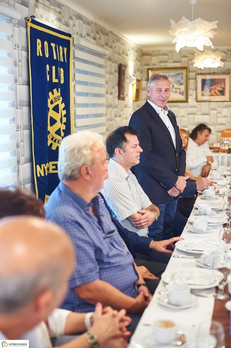 Rotary adomány a kórháznak - fotó Szarka Lajos