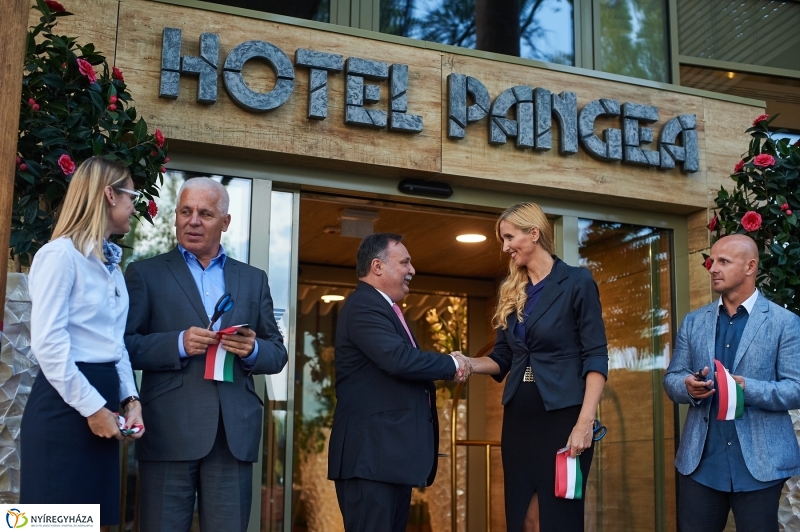 Hotel Pangea átadó - fotó Szarka Lajos