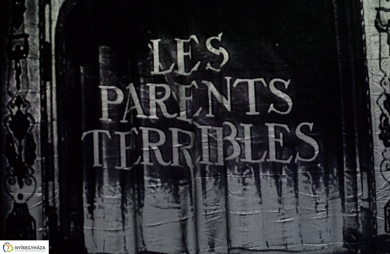 Rettenetes szülők - fotó Trifonov Éva