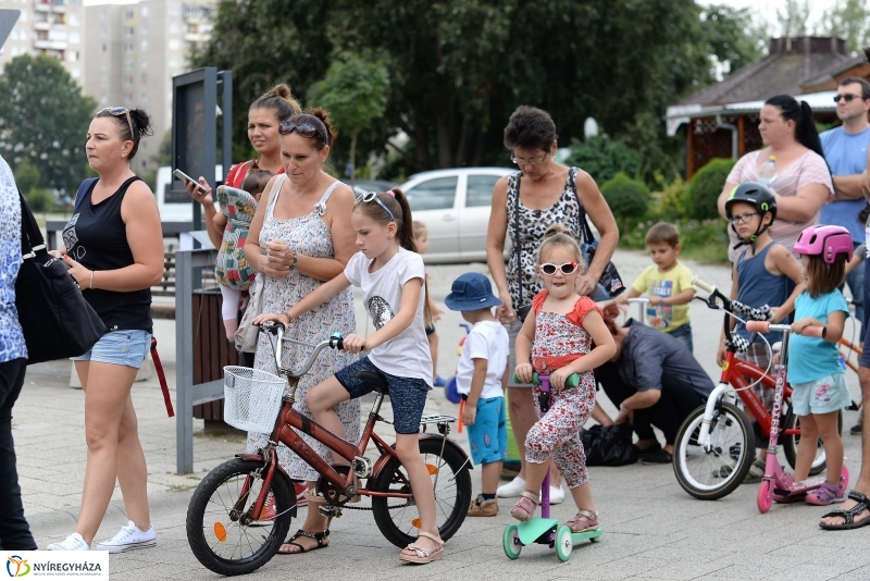 Mini Manó motoros találkozó - fotó Trifonov Éva