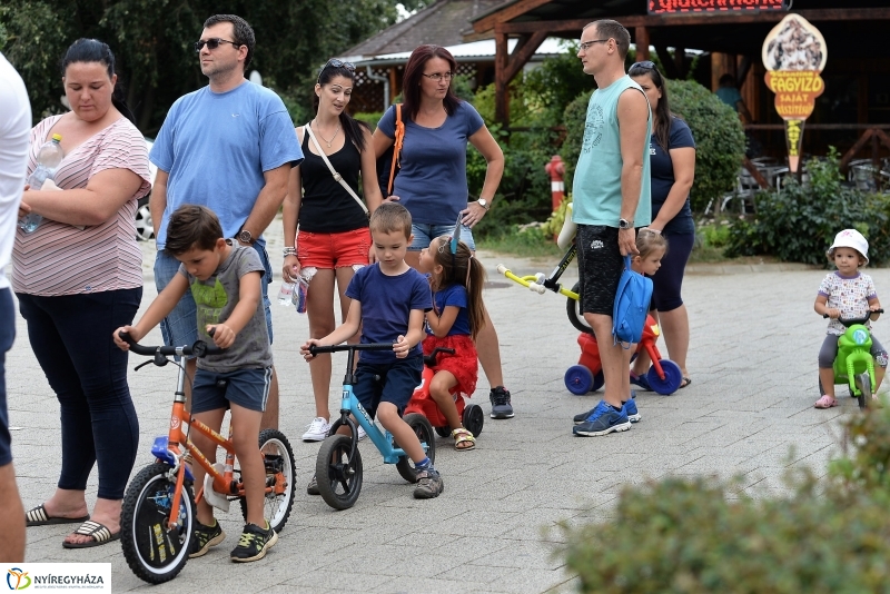 Mini Manó motoros találkozó - fotó Trifonov Éva