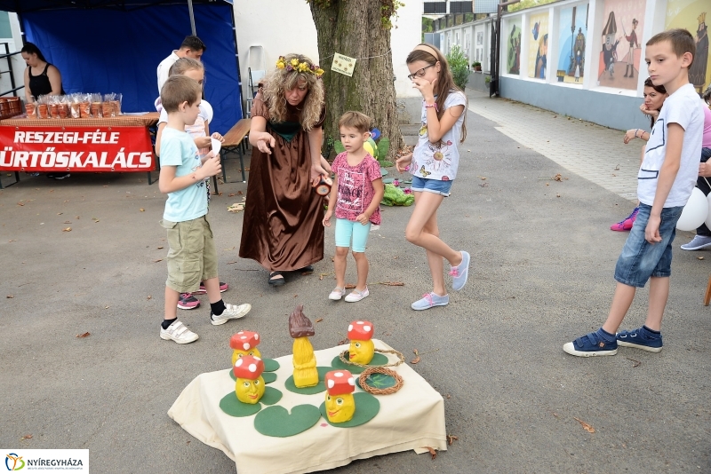 Népmese Pont nyílt Nyíregyházán - fotó Trifonov Éva