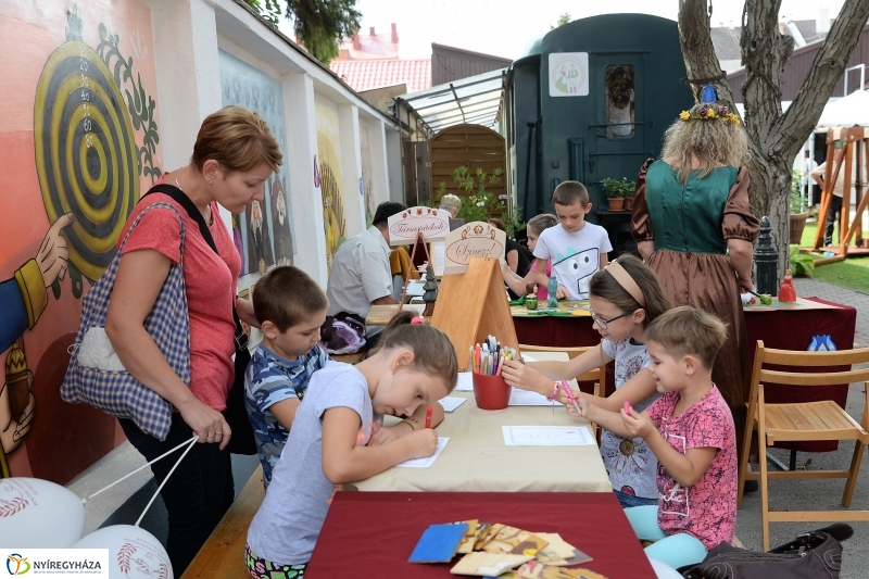 Népmese Pont nyílt Nyíregyházán - fotó Trifonov Éva