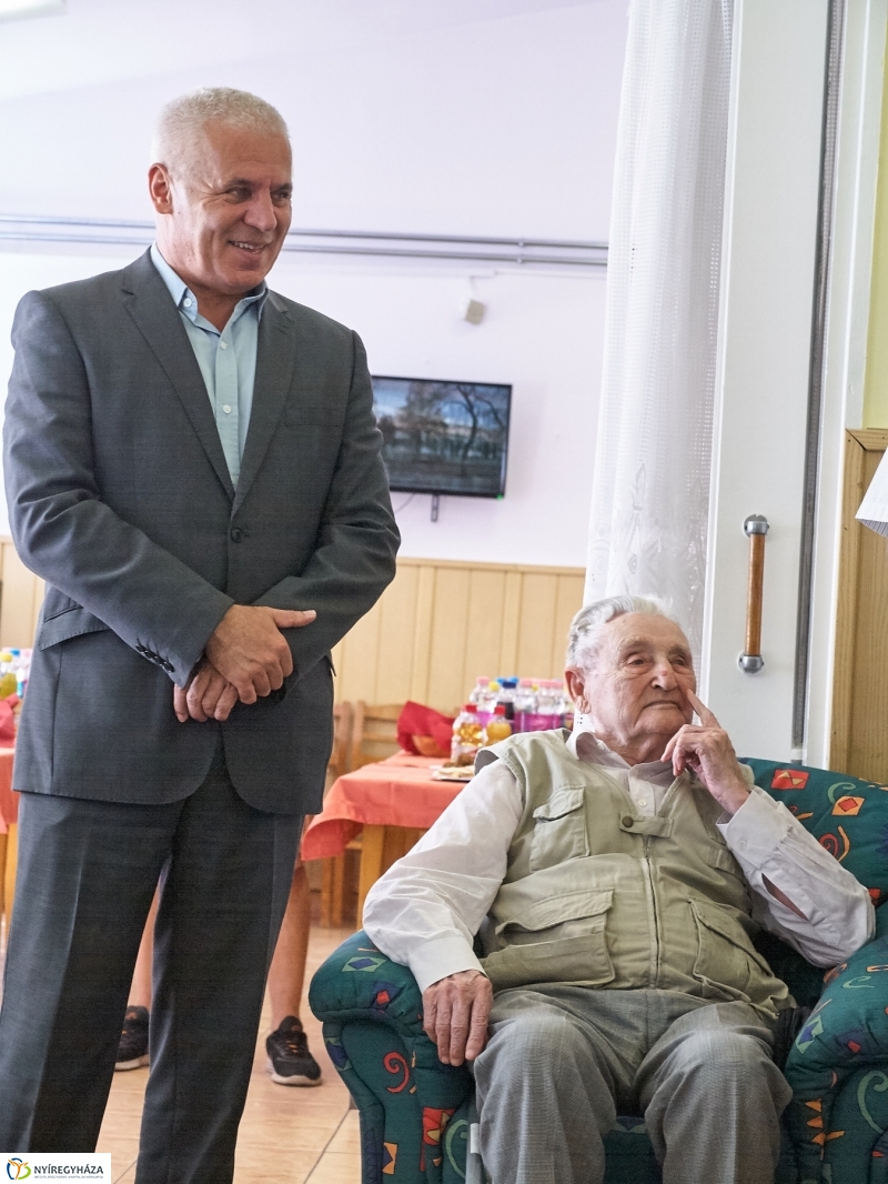 Energetikai fejlesztés az Idősek Klubjában