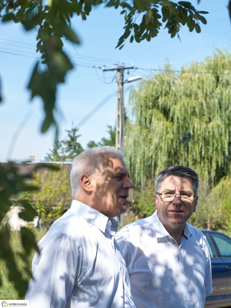 Nagyszabású szennyvízcsatorna-hálózat fejlesztés