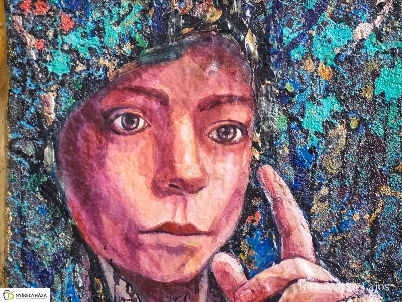 Kötetbemutató és kiállítás a könyvtárban - fotó Szarka Lajos