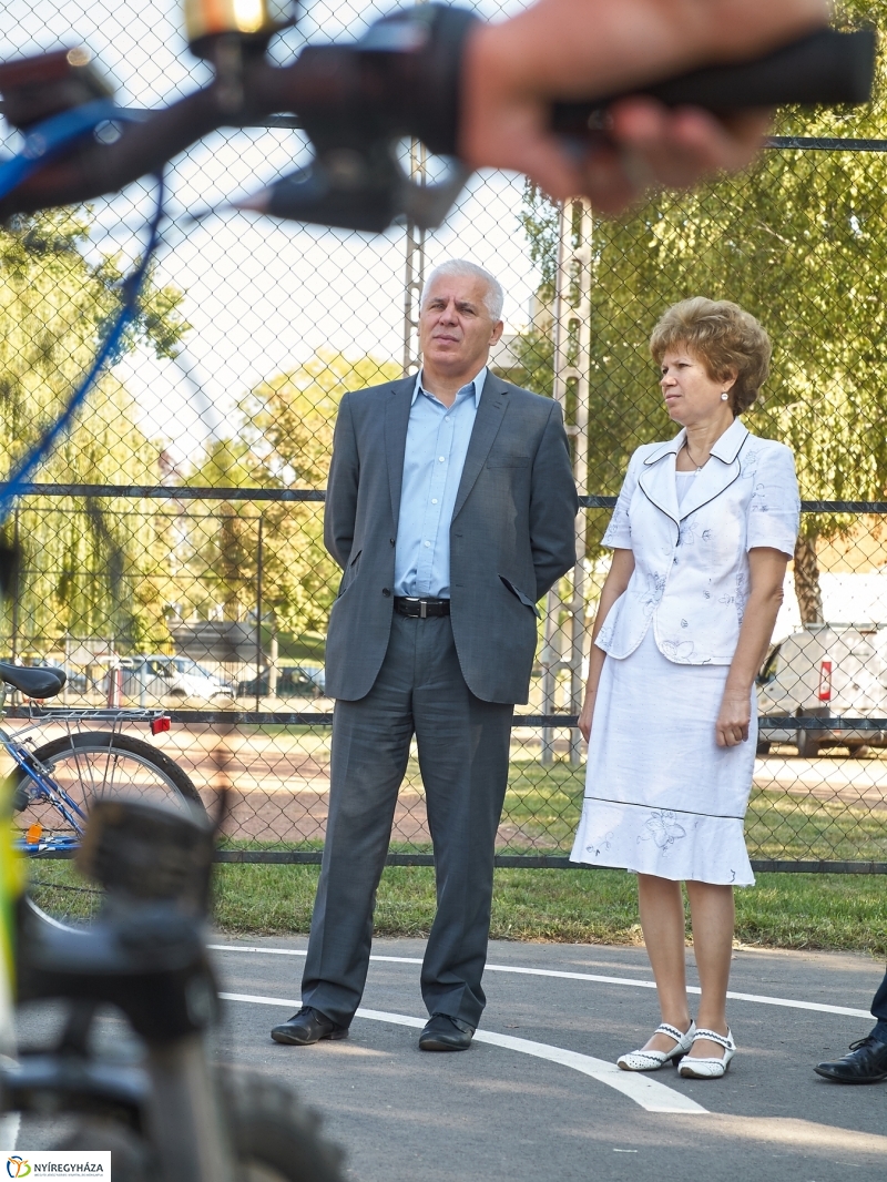 KRESZ tanpálya átadó - fotó Szarka Lajos