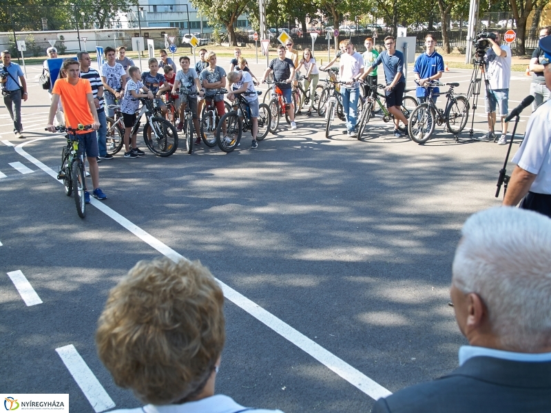 KRESZ tanpálya átadó - fotó Szarka Lajos
