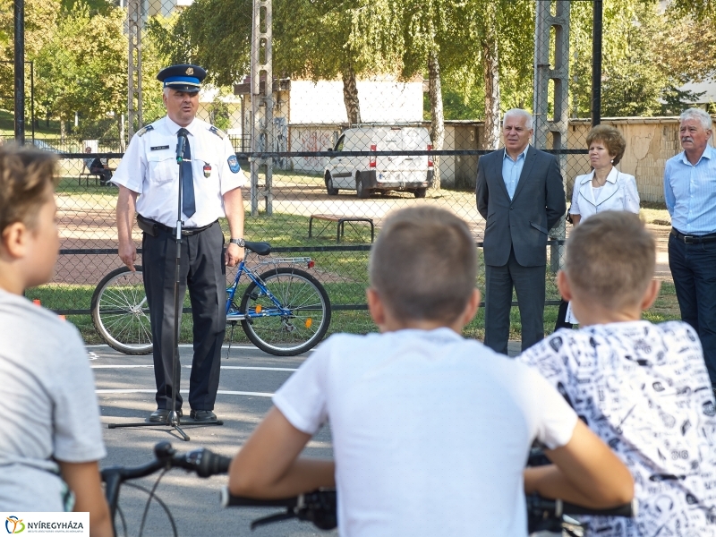 KRESZ tanpálya átadó - fotó Szarka Lajos