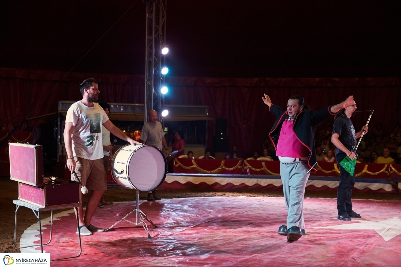 Egy kis cirkusz - fotó Szarka Lajos