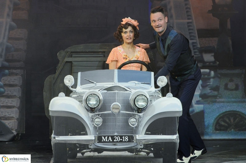 Meseautó a Móricz Zsigmond Színházban-fotó Trifonov Éva