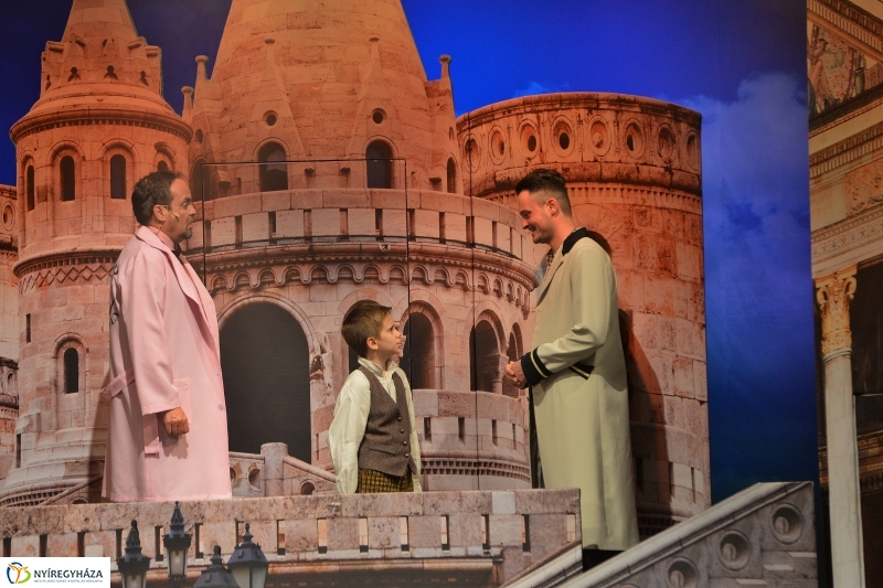 Meseautó a Móricz Zsigmond Színházban-fotó Trifonov Éva