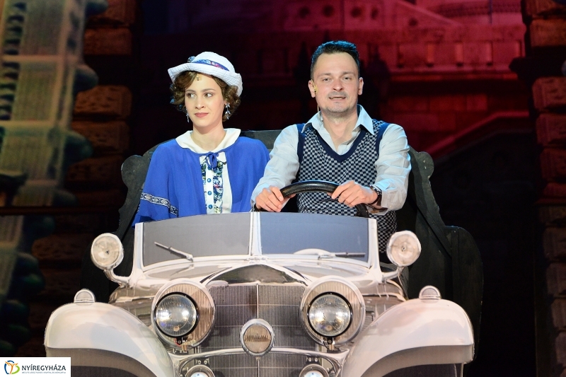 Meseautó a Móricz Zsigmond Színházban-fotó Trifonov Éva