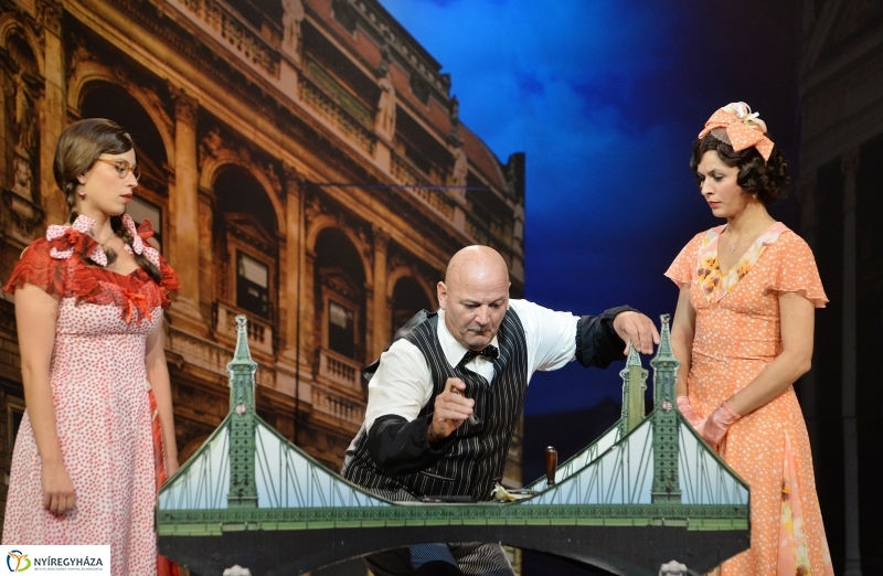 Meseautó a Móricz Zsigmond Színházban-fotó Trifonov Éva