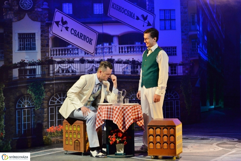 Meseautó a Móricz Zsigmond Színházban-fotó Trifonov Éva