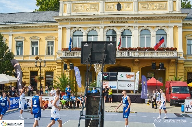 Streetball a belvárosban - fotó Szarka Lajos