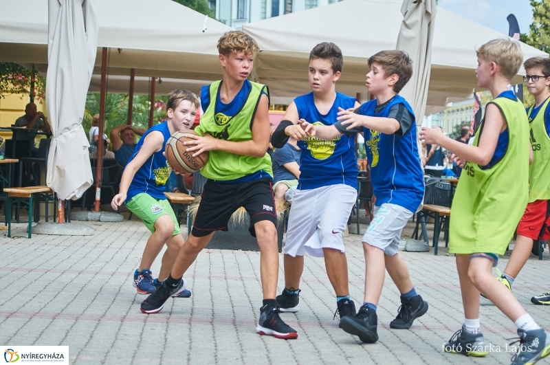 Streetball a belvárosban - fotó Szarka Lajos