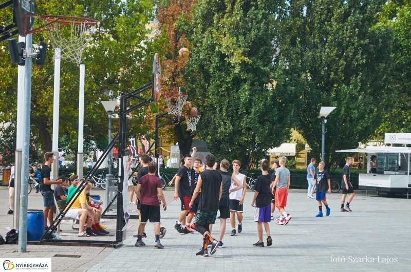 Streetball a belvárosban - fotó Szarka Lajos