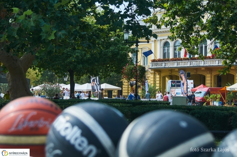 Streetball a belvárosban - fotó Szarka Lajos