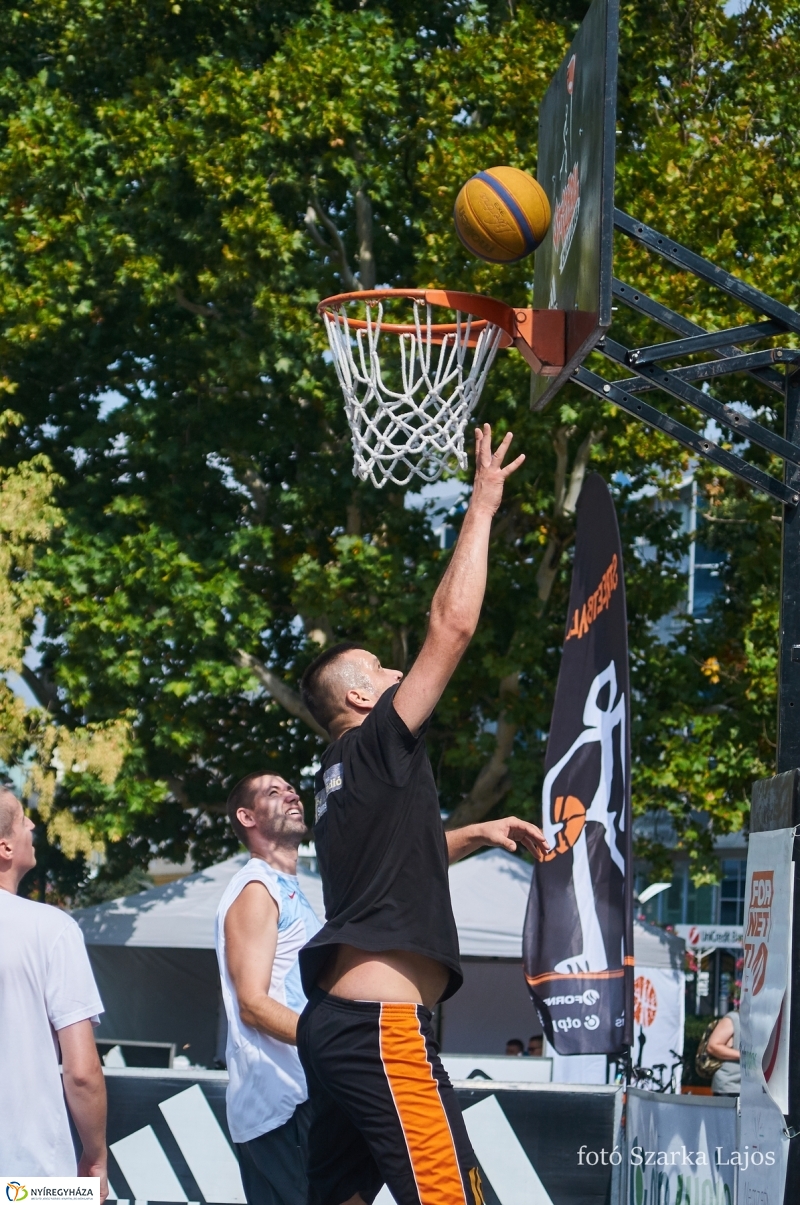 Streetball a belvárosban - fotó Szarka Lajos