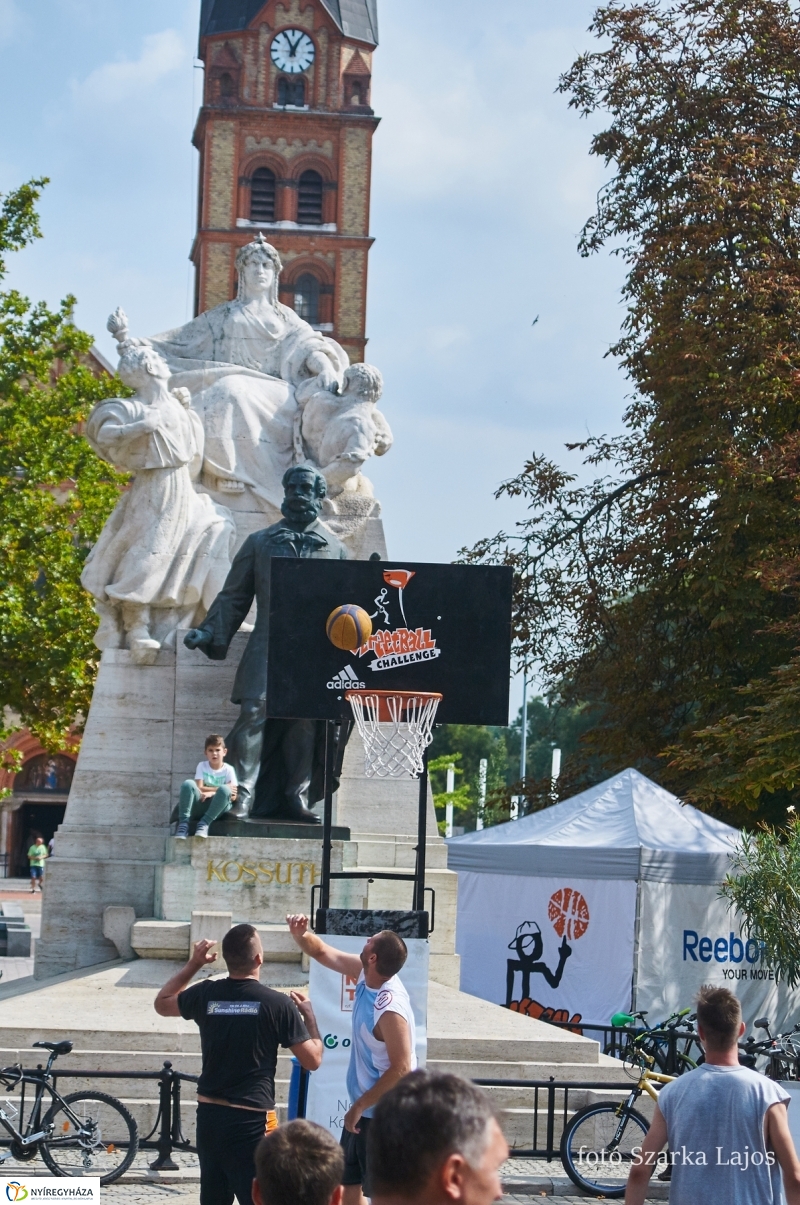 Streetball a belvárosban - fotó Szarka Lajos