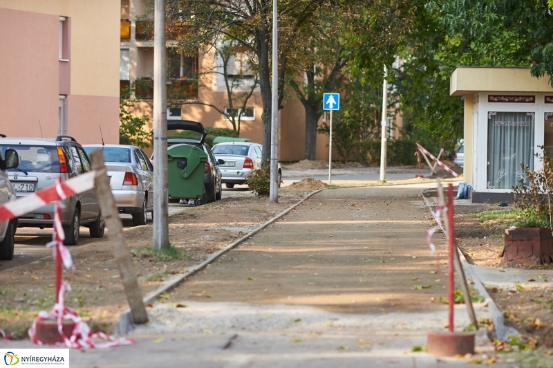 Járda és kerékpárút fejlesztés - fotó Szarka Lajos