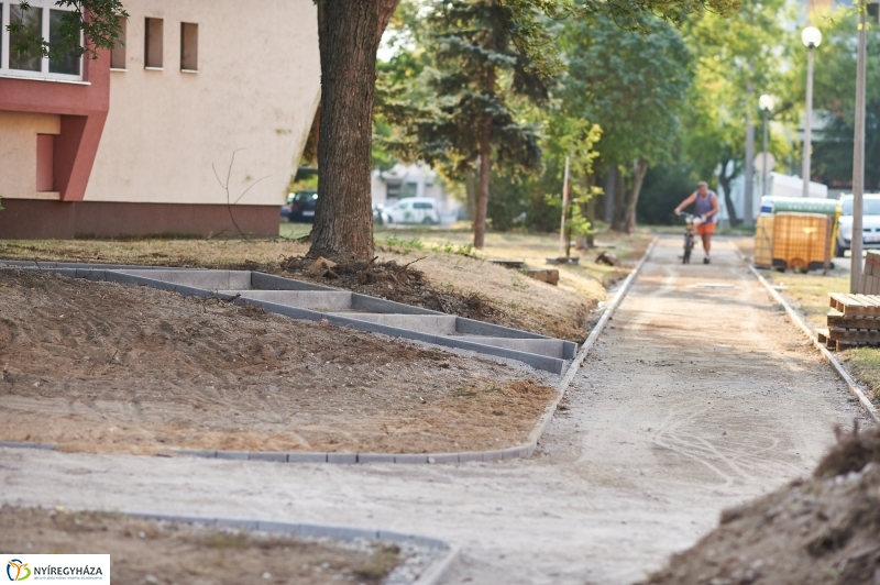 Járda és kerékpárút fejlesztés - fotó Szarka Lajos