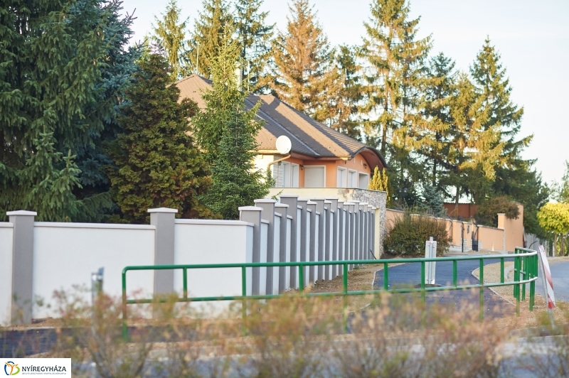 Járda és kerékpárút fejlesztés - fotó Szarka Lajos