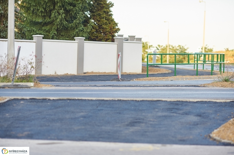 Járda és kerékpárút fejlesztés - fotó Szarka Lajos