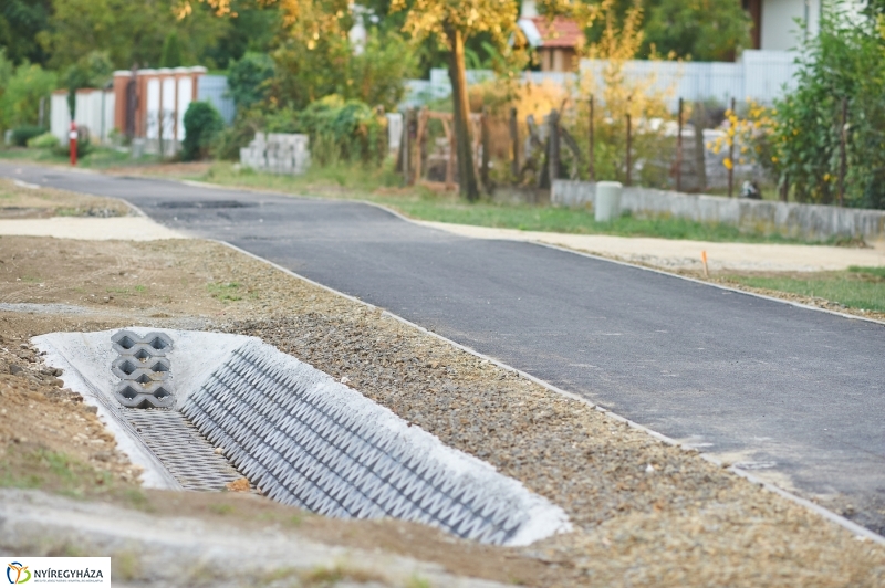 Járda és kerékpárút fejlesztés - fotó Szarka Lajos