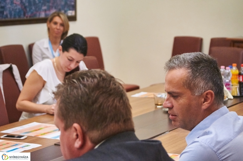 Bringaváros beharangozó - fotó Szarka Lajos