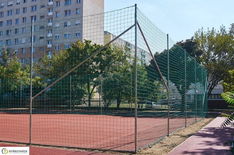 Fejlesztések az Eötvös iskolában - fotó Szarka Lajos