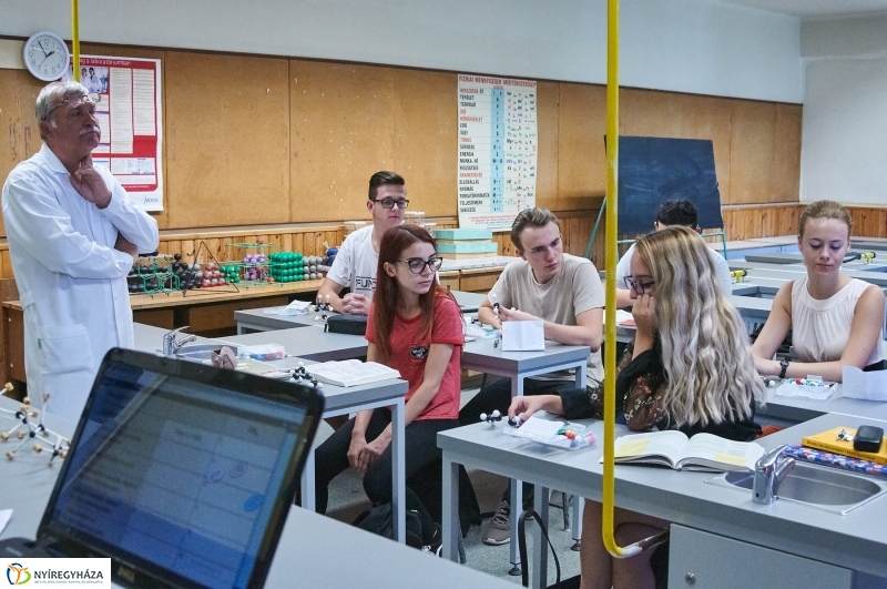 Fejlesztések az Eötvös iskolában - fotó Szarka Lajos