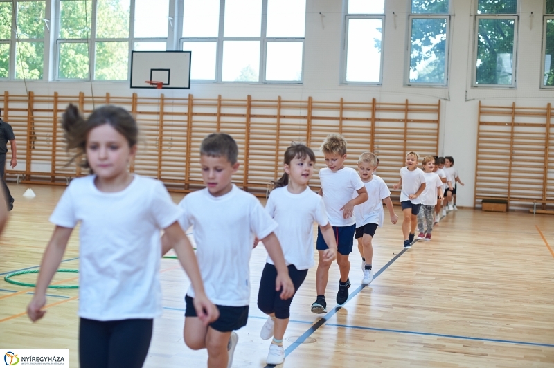 Fejlesztés a Kertvárosi iskolában - fotó Szarka Lajos