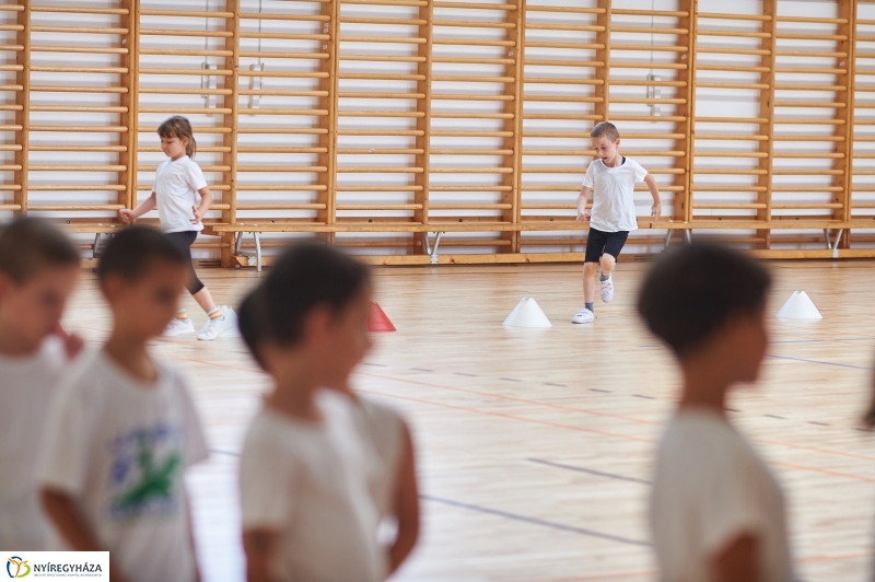 Fejlesztés a Kertvárosi iskolában - fotó Szarka Lajos