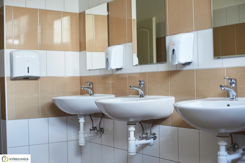 Fejlesztés a Kertvárosi iskolában - fotó Szarka Lajos