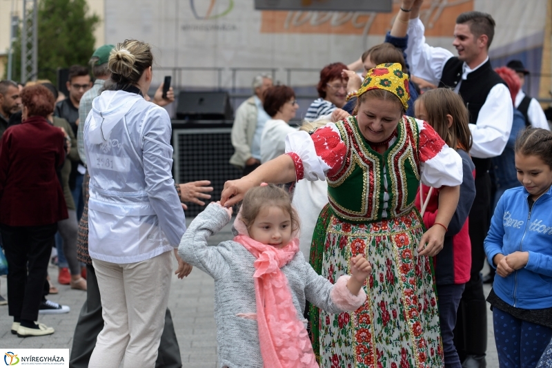 A Szabolcs Néptáncegyüttes fellépése a Tirpák Fesztiválon